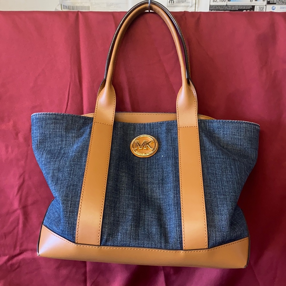 Handbag
